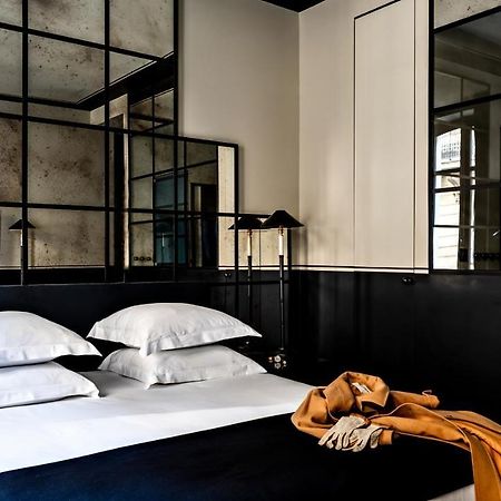 Monsieur George Hotel & Spa - Champs-Elysees Paris Ngoại thất bức ảnh A room at the Hotel 57