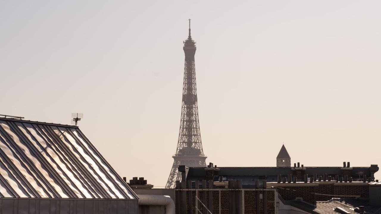 Monsieur George Hotel & Spa - Champs-Elysees Paris Ngoại thất bức ảnh The tower in 2006